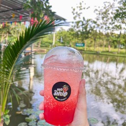 สตอรว์เบอรี่โซดา