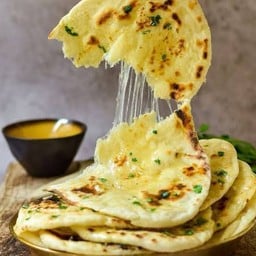 CHEESE GARLIC NAAN