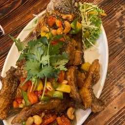 ปลากระพงสามรส