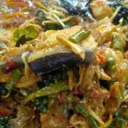 ปลาบึกผัดฉ่า