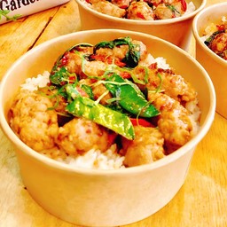 พริกแกงหมูเด้ง