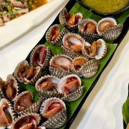 หอยแครงลวกคู่หมี่