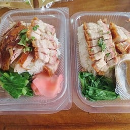 นครเป็ดย่าง หมูแดง หมูกรอบ สูตรต้นตำรับ ซอยสารีบุตร