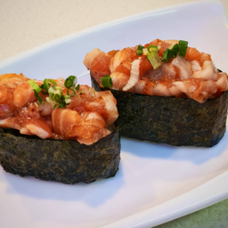 ซูชิแซลมอน ยุกเกะ (1 แถม 1) Salmon Yukke Sushi (Buy1Get1Free)