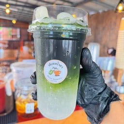 ชาเขียวมะพร้าวอ่อน