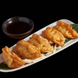 เกี๊ยวซ่าเป็ดย่าง ( 5 ชิ้น )