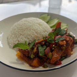 ข้าวปลานิลทอดลุยสวน