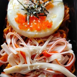 มาม่าเกาหลีไข่ดาว+ปูอัด