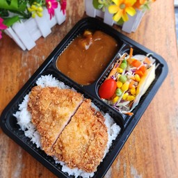 เบนโตะ แกงกะหรี่หมูทอด