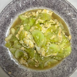 ผัดแตงกวาใส่ไข่