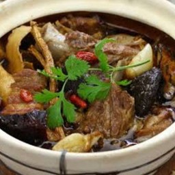 บักกุ๊ดเต๋ ปลากะพง เนื้อปลาเด้งๆ น้ำซุปหอมเครื่องเทศ กลมกล่อม