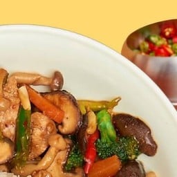 ไก่นุ่มน้ำมันหอย กับข้าว