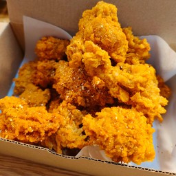 ไก่ป๊อปรสวิงแซ่บ220กรัม