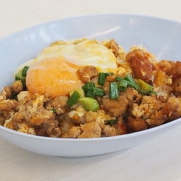 ข้าวหมูสับผัดซอสสุกี้