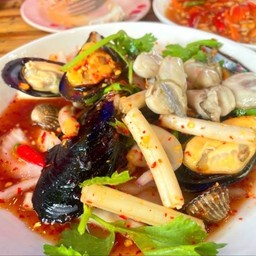 ยำสามหอย