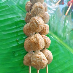 ลูกชิ้นเเนื้อย่าง