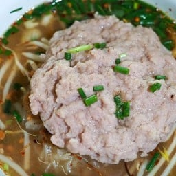 ก๋วยเตี๋ยวต้มยำ นัว นัว ไทรน้อย