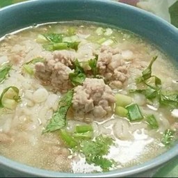 ข้าวต้มหมูสับ