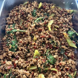 ข้าวกระเพราเนื้อ