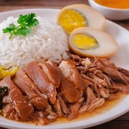 ข้าวขาหมู+ไข่