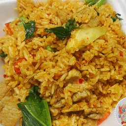 ข้าวผัดเครื่องแกงคลุกข้าว