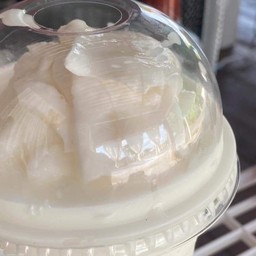 มะพร้าวปั่นนมสด4เเก้ว(ฟรีน้ำเปล่า 1ขวด)