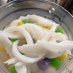 บัวลอย,มะพร้าว,ใส่ไข่