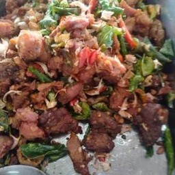 หมูคั้วพริกเกลือ