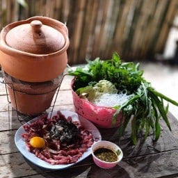 เจริญสุข-แจ่วฮ้อน อาหารตามสั่ง