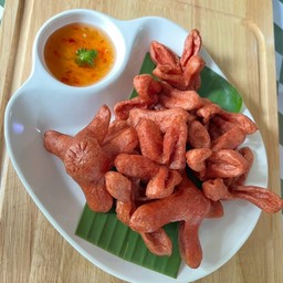 ไส้กรอกแดงทอด