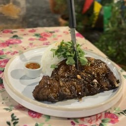 ข้าวแห้งซี่โครงหมูอบ