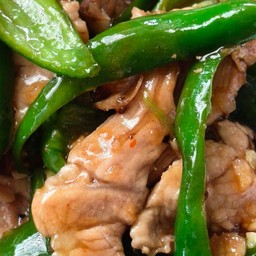 หมู ผัดพริกสด