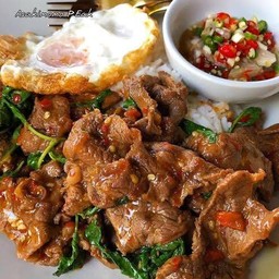 ข้าวกระเพราเนื้อ