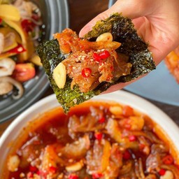 แมงกะพรุนดองซีอิ๊ว +ชุดผัก + สาหร่ายเกาหลี+ น้ำจิ้มซีฟู้ด