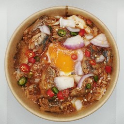 ข้าวไข่ดาวปลากระป๋อง