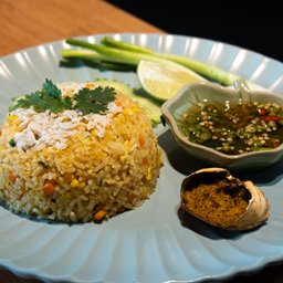 ข้าวผัดอ่องมันปู