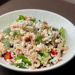 ทูน่าสลัด