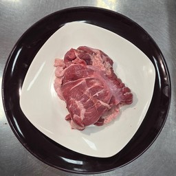 แก้มหมู