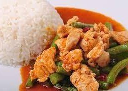 ข้าวราดเครื่องแกงเนื้อ