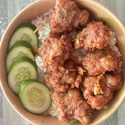 ฟายสกายตามสั่ง+ข้าวกล่อง ตึกcชั้นล่าง ผ้าใบเขียว