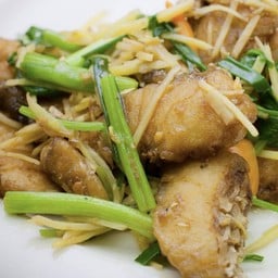 เนื้อปลากะพงผัดขึ้นฉ่าย