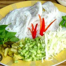 ขนมจีนเปล่า + ผักสดจุกๆ