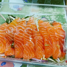 ยำแซลม่อนสด