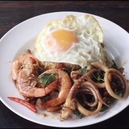 ข้าวกะเพราทะเล