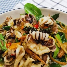 หนวดหมึกผัดฉ่า