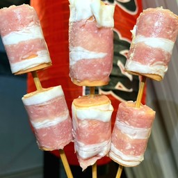 ไส้กรอกพันเบคอน (ชาบูน้ำดำ)