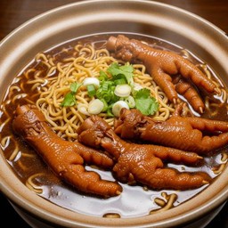 ต้มเส้น เส้นมาม่า ตีนไก่