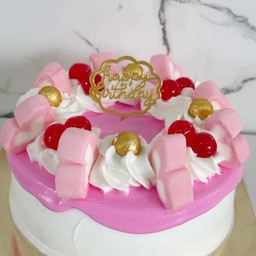 เค้กนมสดแต่งมาชเมลโล่เยลลี่