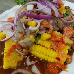 ยำข้าวโพดกุ้งสด(พิเศษ)กลาง
