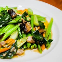 คะน้าปลาเค็ม